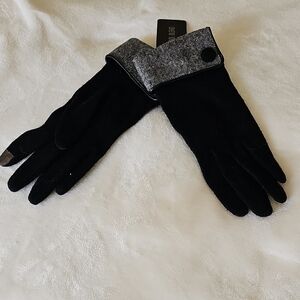 D&Y Black Gloves with Silver Trim